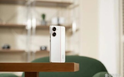 2025年首款新机也太猛了! 小米REDMI Turbo 4首发测评
