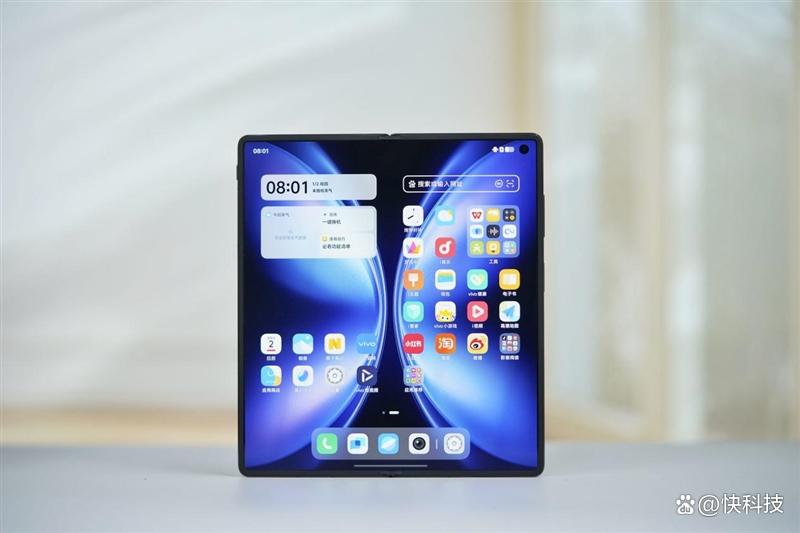 4.3mm厚度的折叠屏+潜望长焦镜头! vivo X Fold5手机全面评测