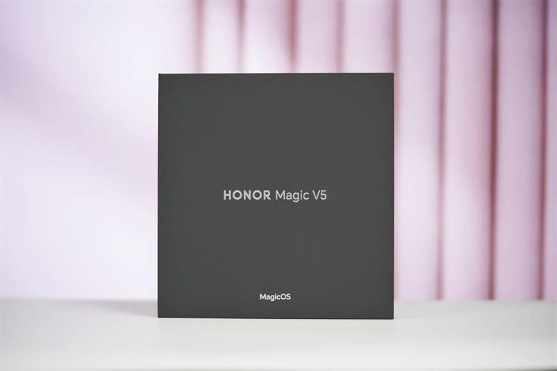 AI赋能+全面互联互通! 荣耀Magic V5手机首发评测