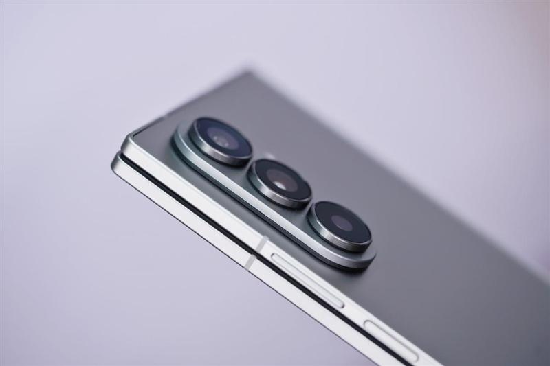机皇颠覆性升级! 三星Galaxy Z Fold7手机全面评测