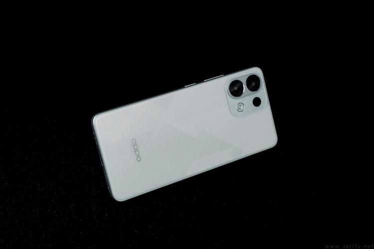 两千价位档唯一主动散热的手机! OPPO K13 Turbo Pro首发评测