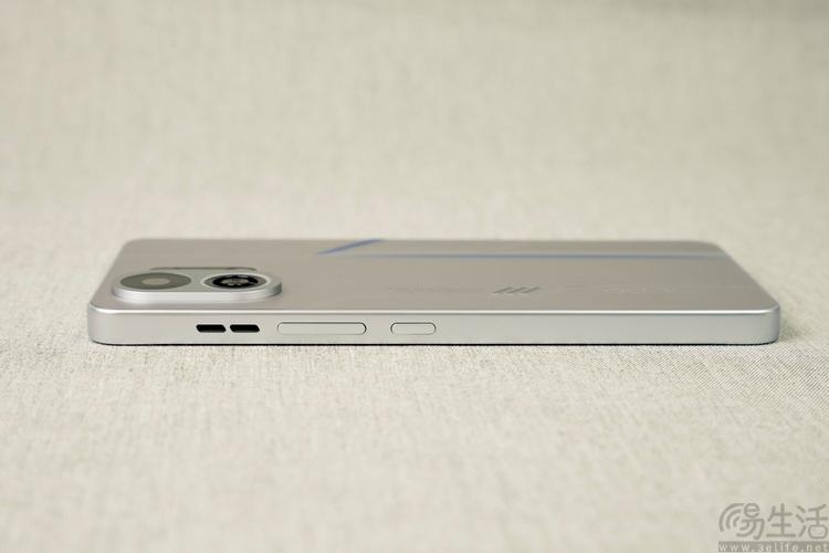 两千价位档唯一主动散热的手机! OPPO K13 Turbo Pro首发评测