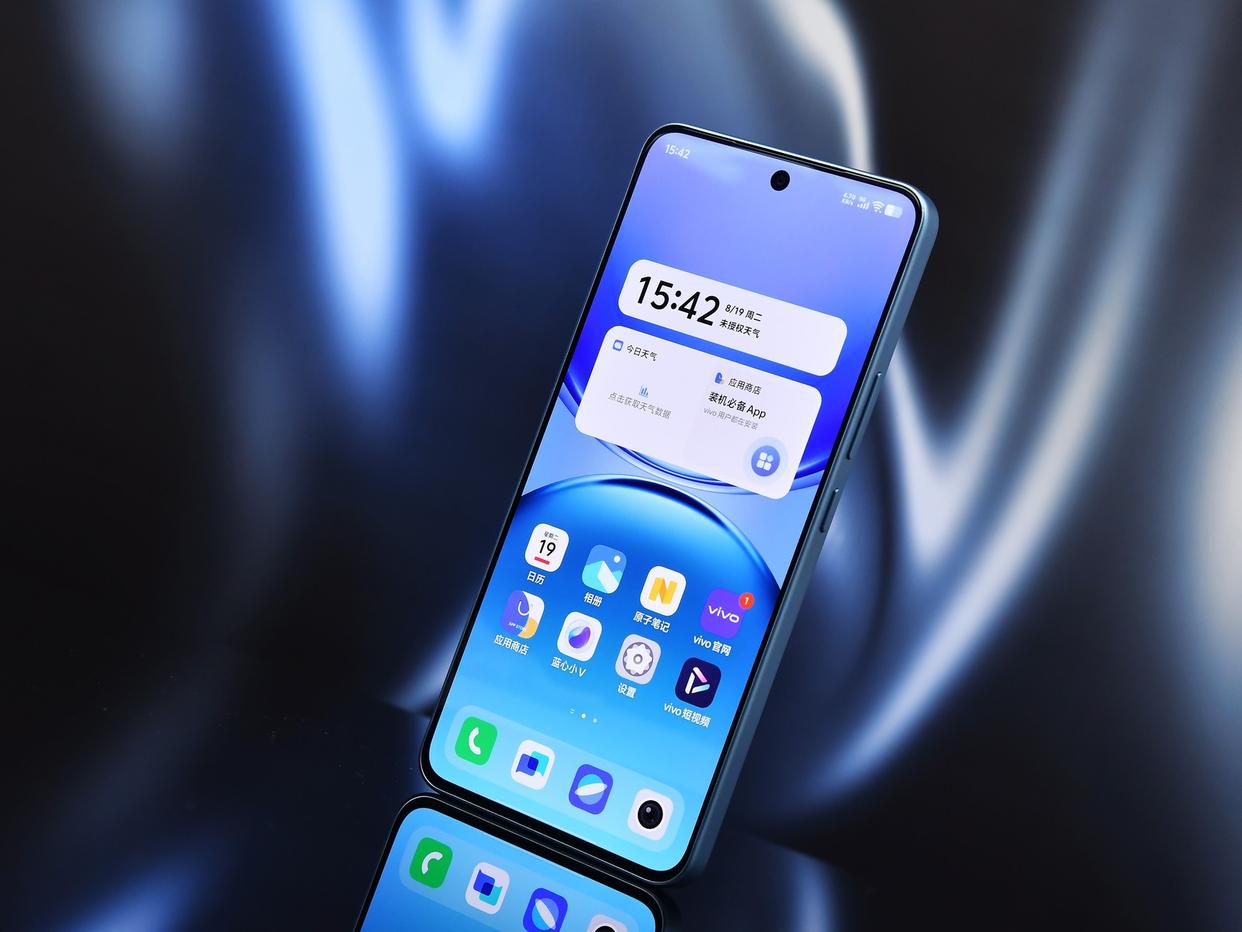 长续航且耐用的小钢炮! vivo Y500手机全面评测
