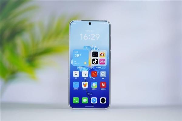 首款航母联名手机! 魅族22首发评测