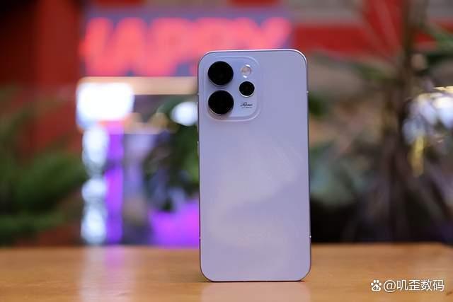 6.3英寸+6000mAh续航怪兽! OPPO Reno15手机全面测评