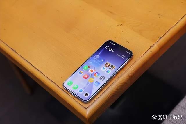 6.3英寸+6000mAh续航怪兽! OPPO Reno15手机全面测评