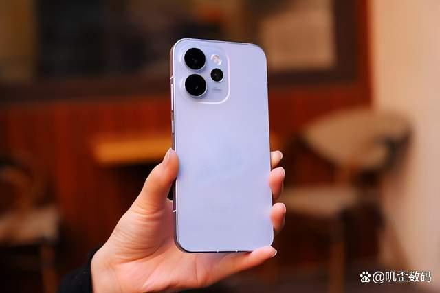 6.3英寸+6000mAh续航怪兽! OPPO Reno15手机全面测评