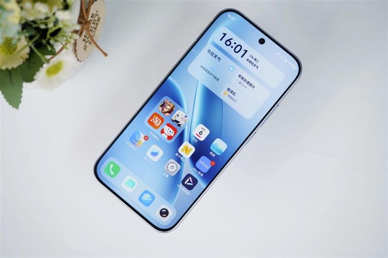 第五代骁龙8+Q2独显! iQOO Z11 Turbo手机首发评测