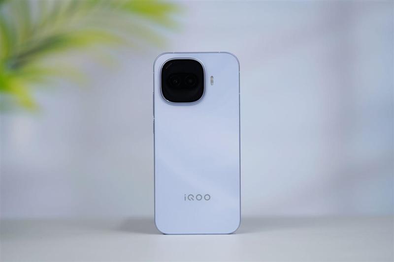 第五代骁龙8+Q2独显! iQOO Z11 Turbo手机首发评测