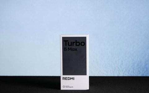 性能小钢炮+续航巨无霸! 小米REDMI Turbo5 MAX手机首发测评