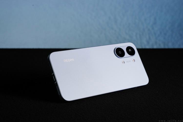 性能小钢炮+续航巨无霸! 小米REDMI Turbo5 MAX手机首发测评