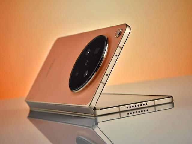 无感折痕+移动生产力双封神! OPPO Find N6首发测评