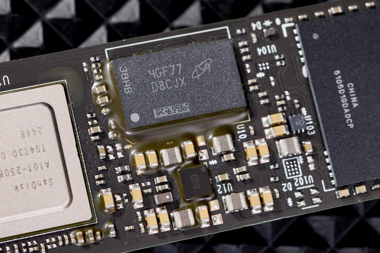 闪迪WD?BLACK SN8100 NVMe PCIe Gen5固态硬盘评测:打开性能狂潮的大门