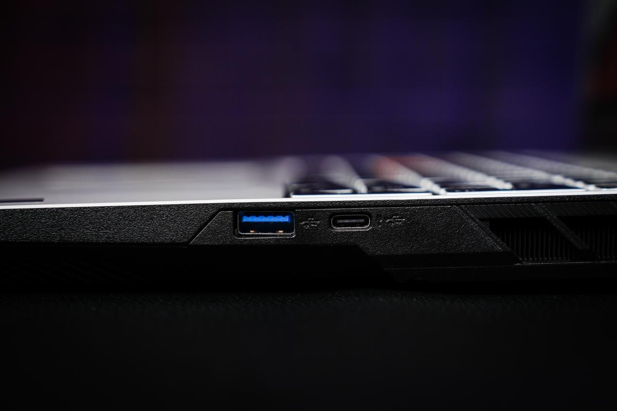 换装RTX 5060，更具性价比的七彩虹橘宝MEOW R16 Pro评测