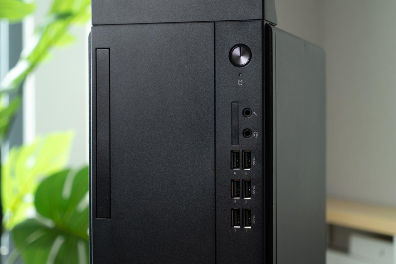 长期主义成本管控,选AMD锐龙8700G还是英特尔酷睿14700合适?