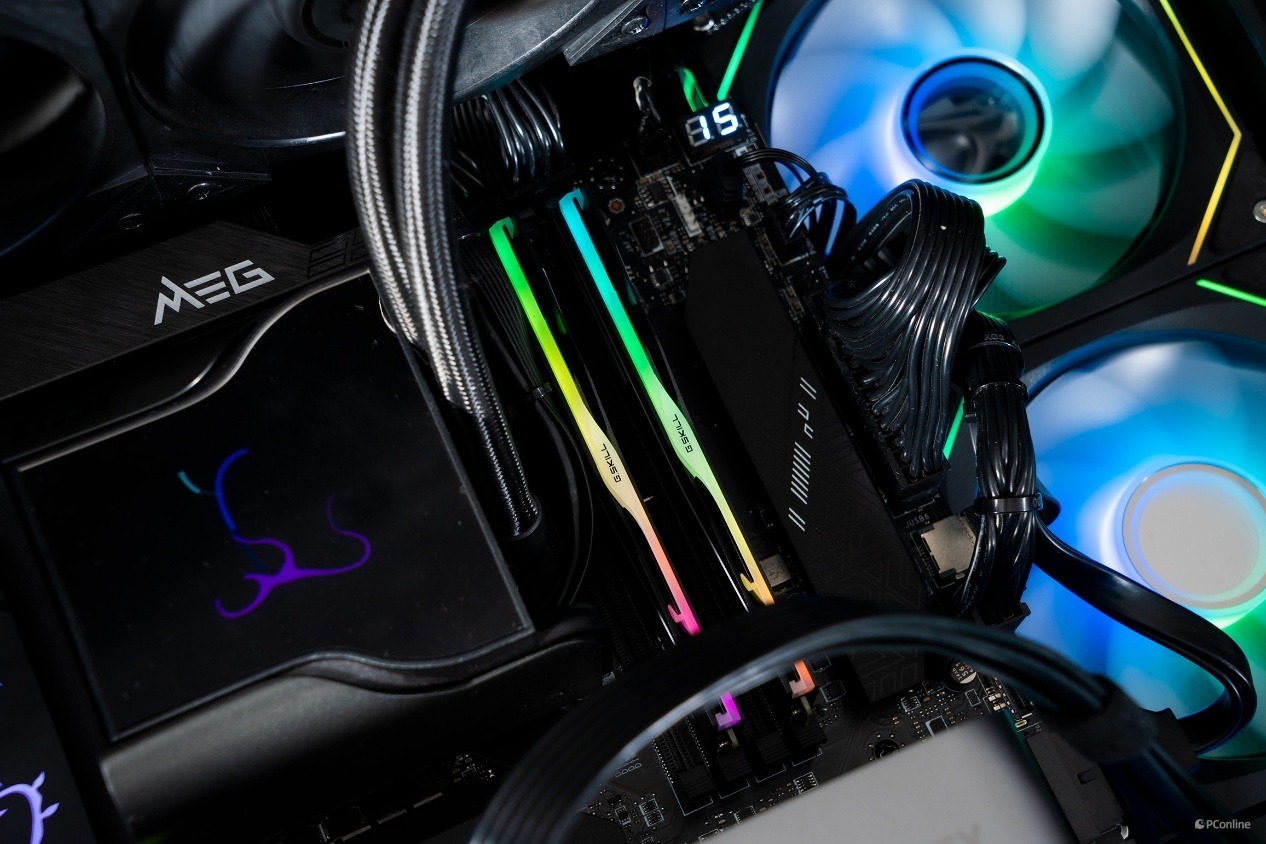 芝奇 Trident Z5 Neo RGB DDR5-6000 C34 64GB×2内存评测:容量、性能、颜值都不能少!