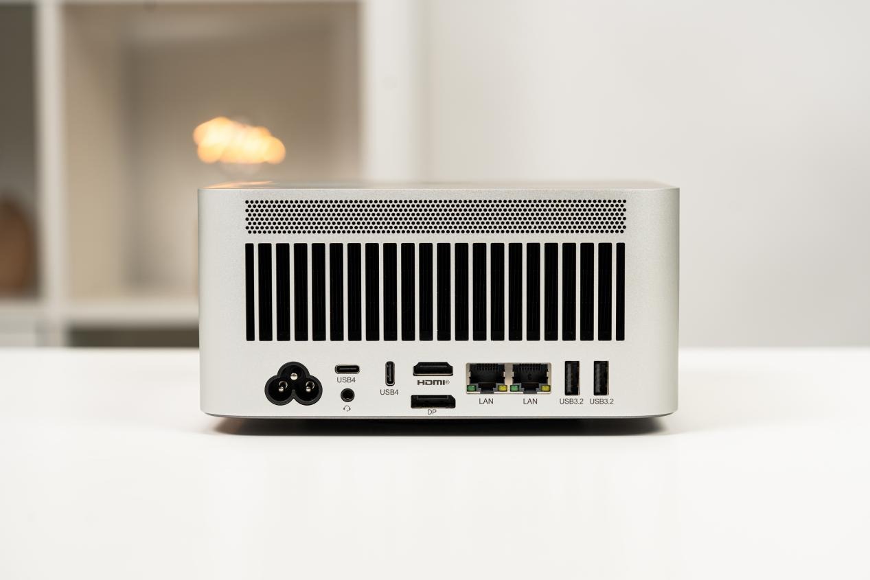 体验零刻GTR9 Pro迷你AI工作站：是时候改变对mini PC认知了！