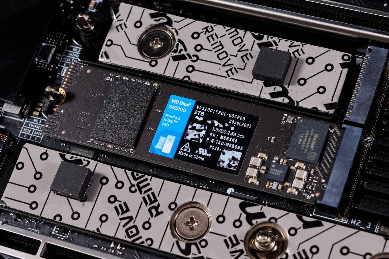 闪迪WD Blue SN5100 2TB NVMe SSD 深度评测:QLC闪存的性能新标杆