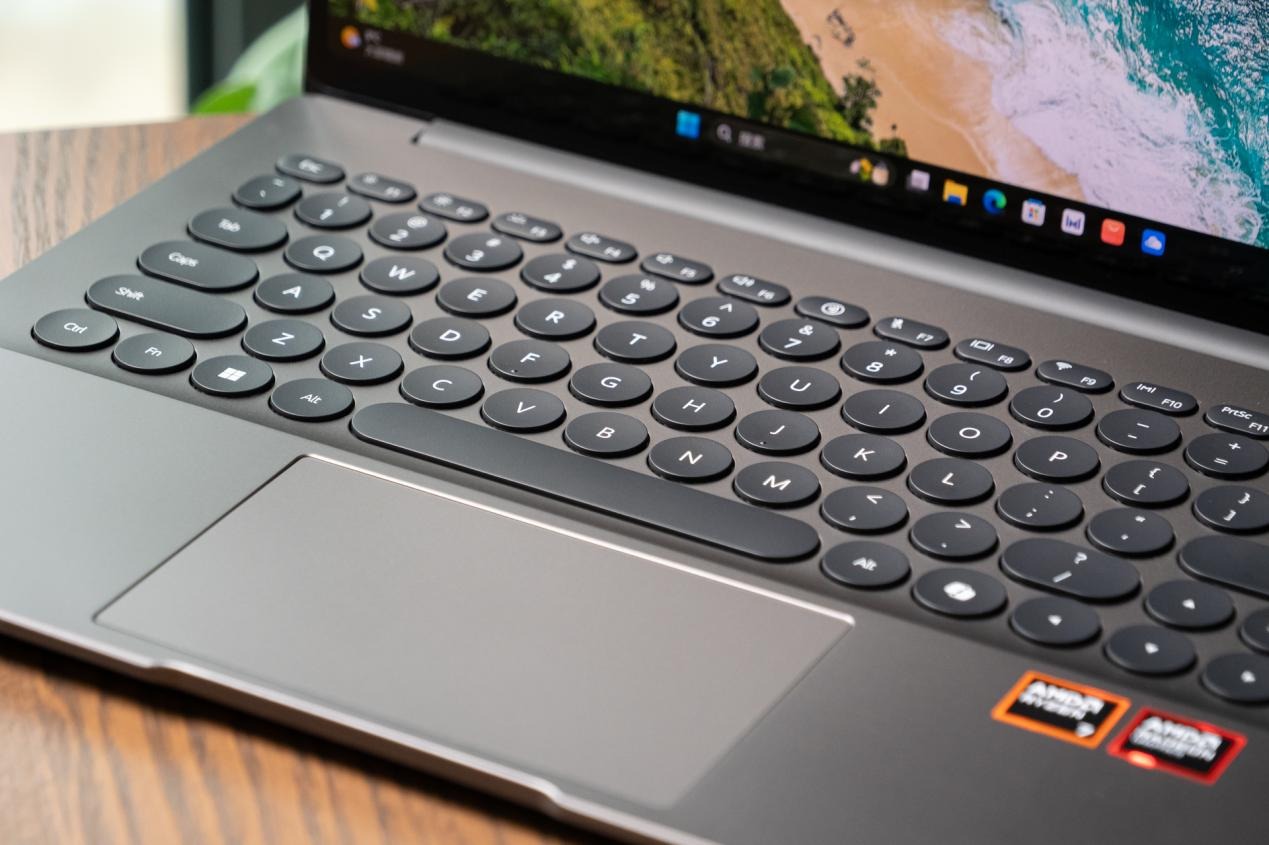 Hi MateBook 14 锐龙版笔记本 真的有亿点点不一样