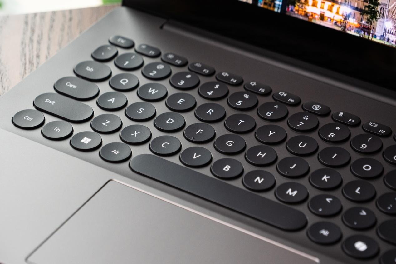 Hi MateBook 14 锐龙版笔记本 真的有亿点点不一样