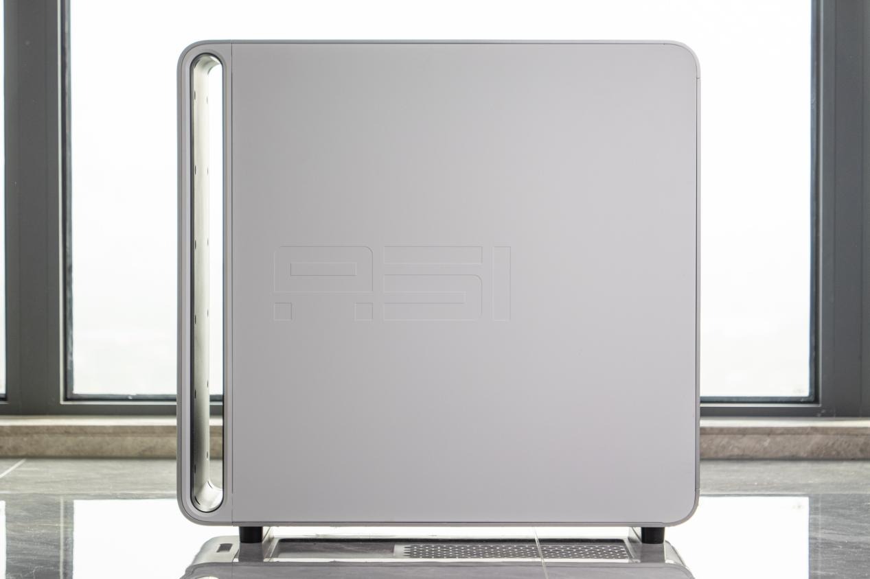 从神秘代号到硬核旗舰：Alienware外星人Area-51游戏台式机