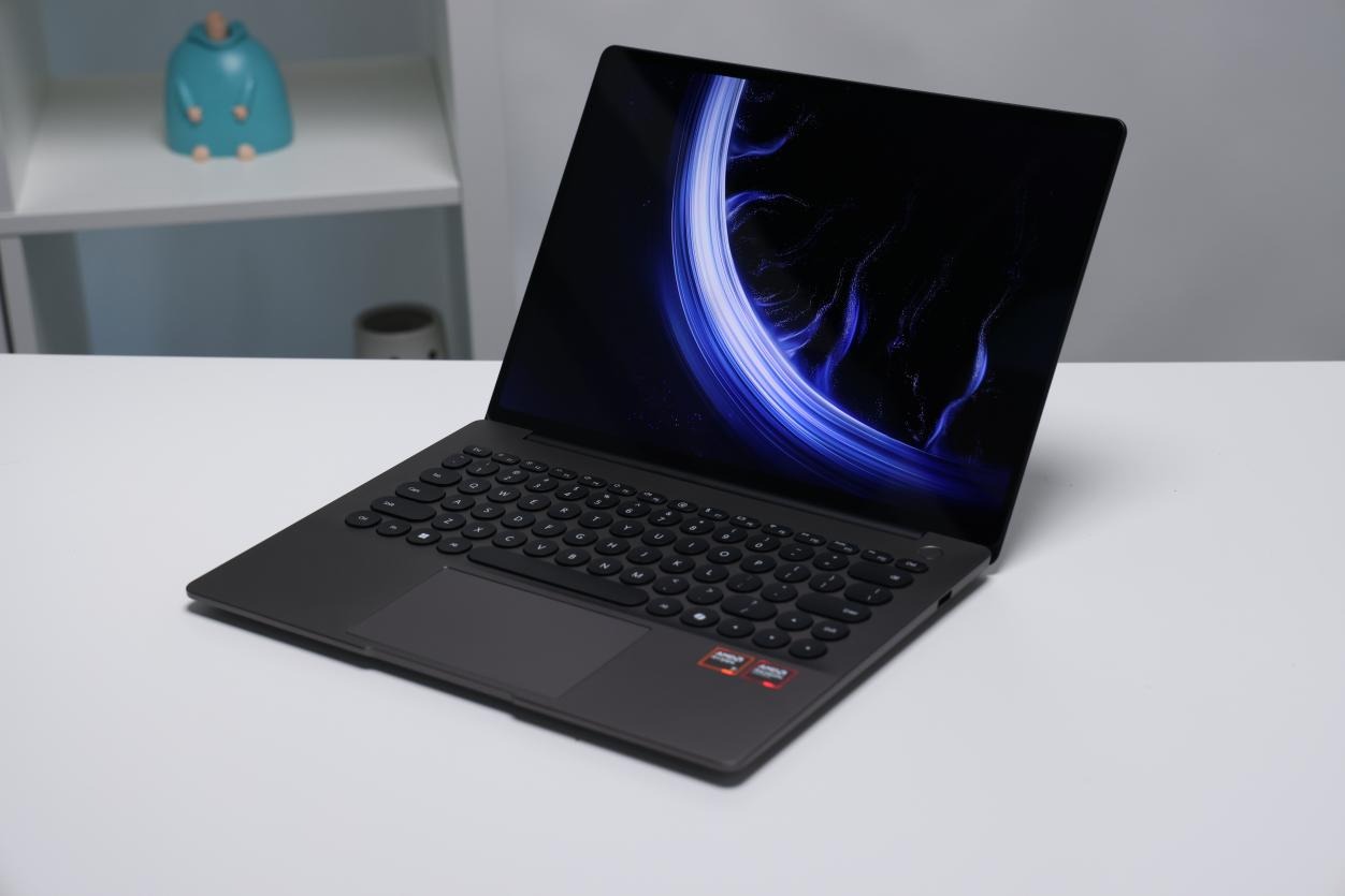 波点艺术键盘!去同质化设计的WIKO Hi MateBook 14评测
