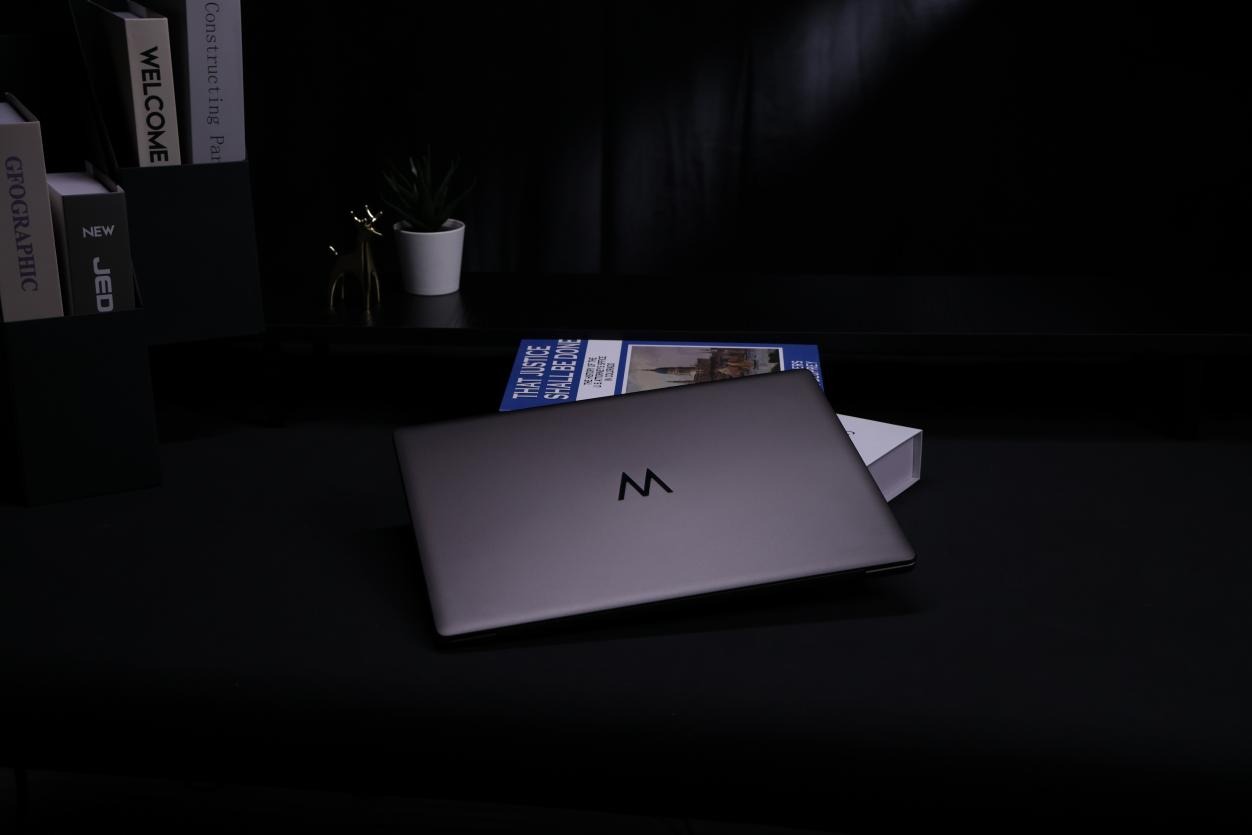波点艺术键盘!去同质化设计的WIKO Hi MateBook 14评测