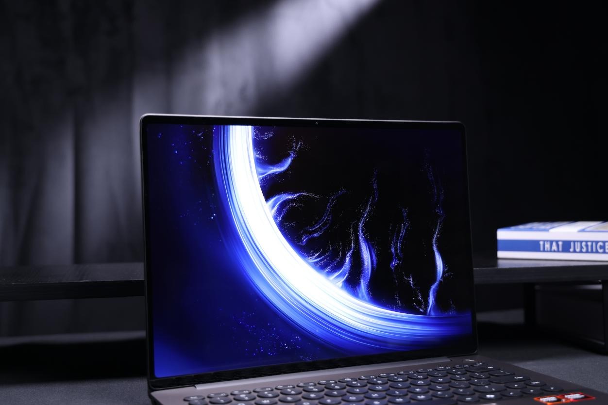 波点艺术键盘!去同质化设计的WIKO Hi MateBook 14评测