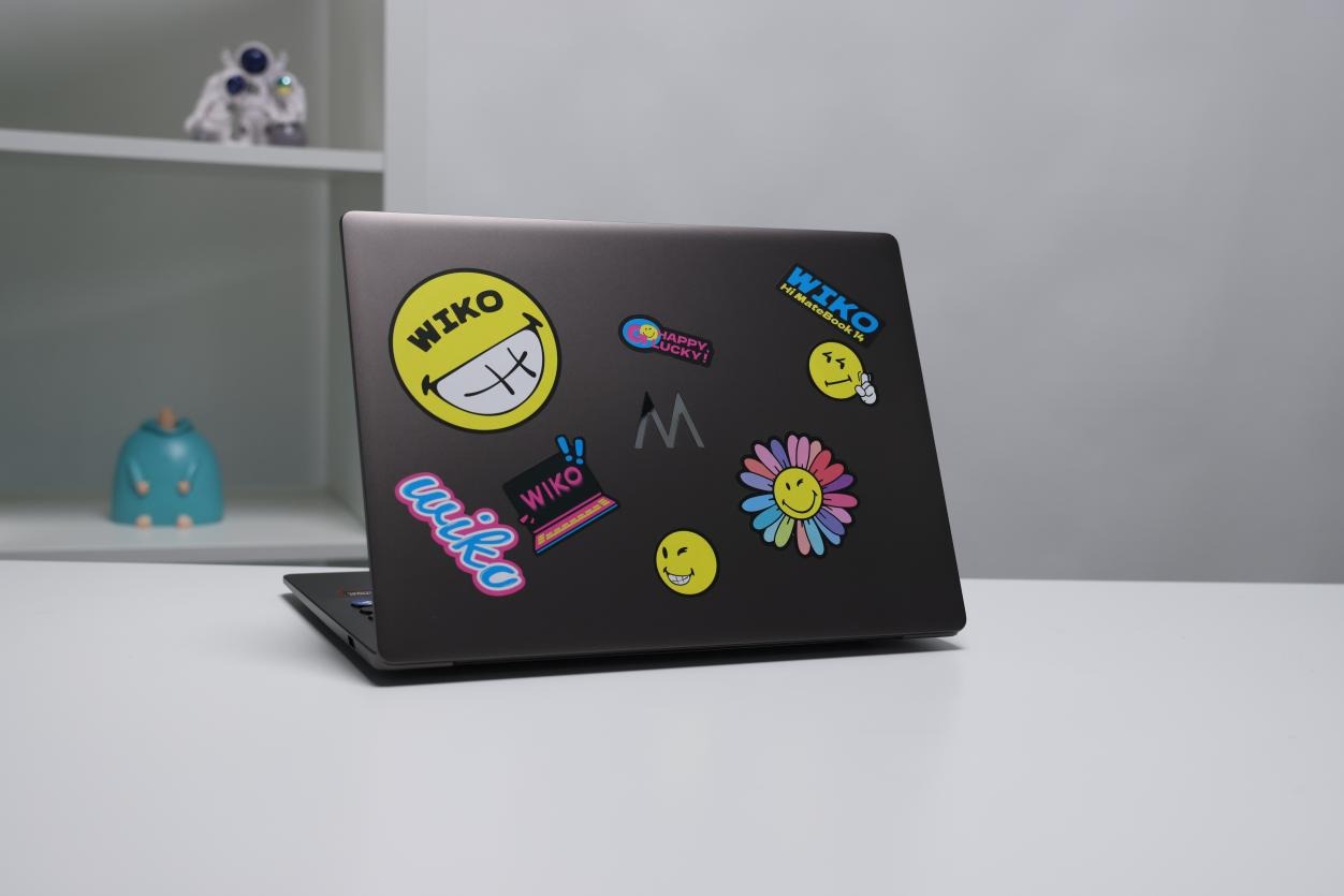 波点艺术键盘!去同质化设计的WIKO Hi MateBook 14评测