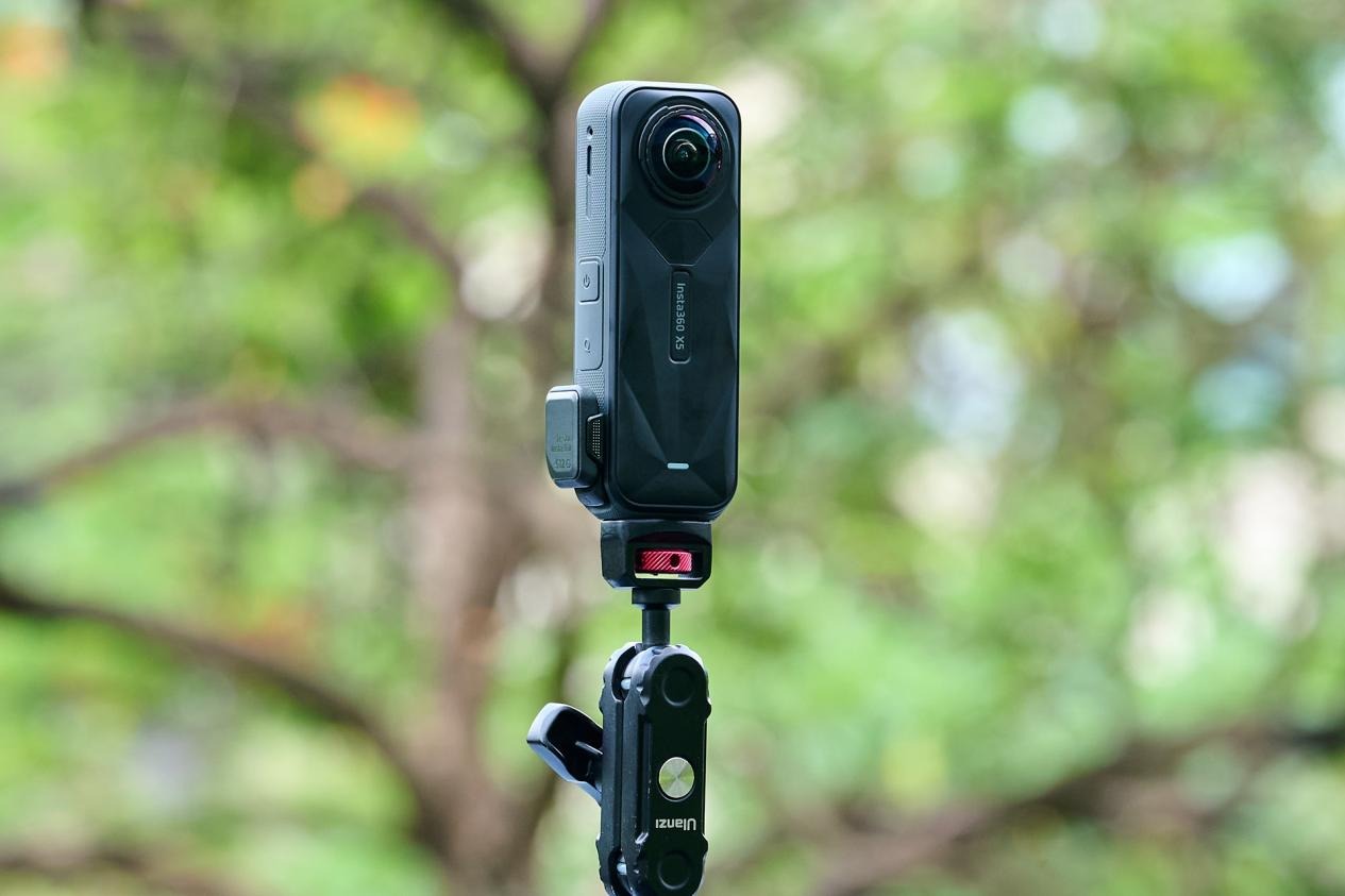 5.4克吞吐512GB!影石闪传伴侣:硬核存储的极致进化