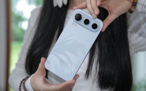 荣耀600 Pro评测：4K实况之King，同价位拍人像最好看的手机！