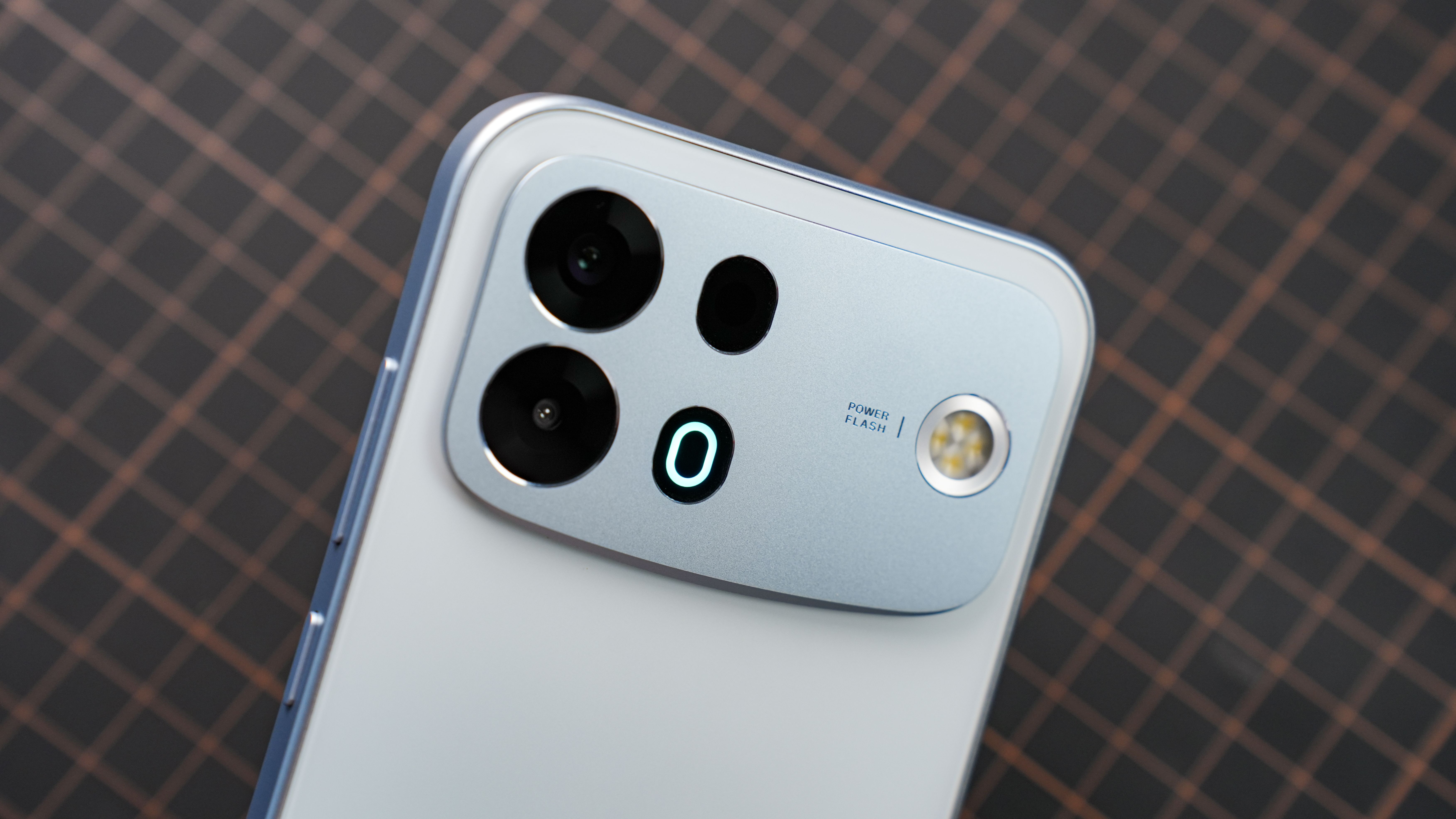 OPPO A7 Pro Max评测:万级大电池配超强抗造,耐用手机的版本答案!