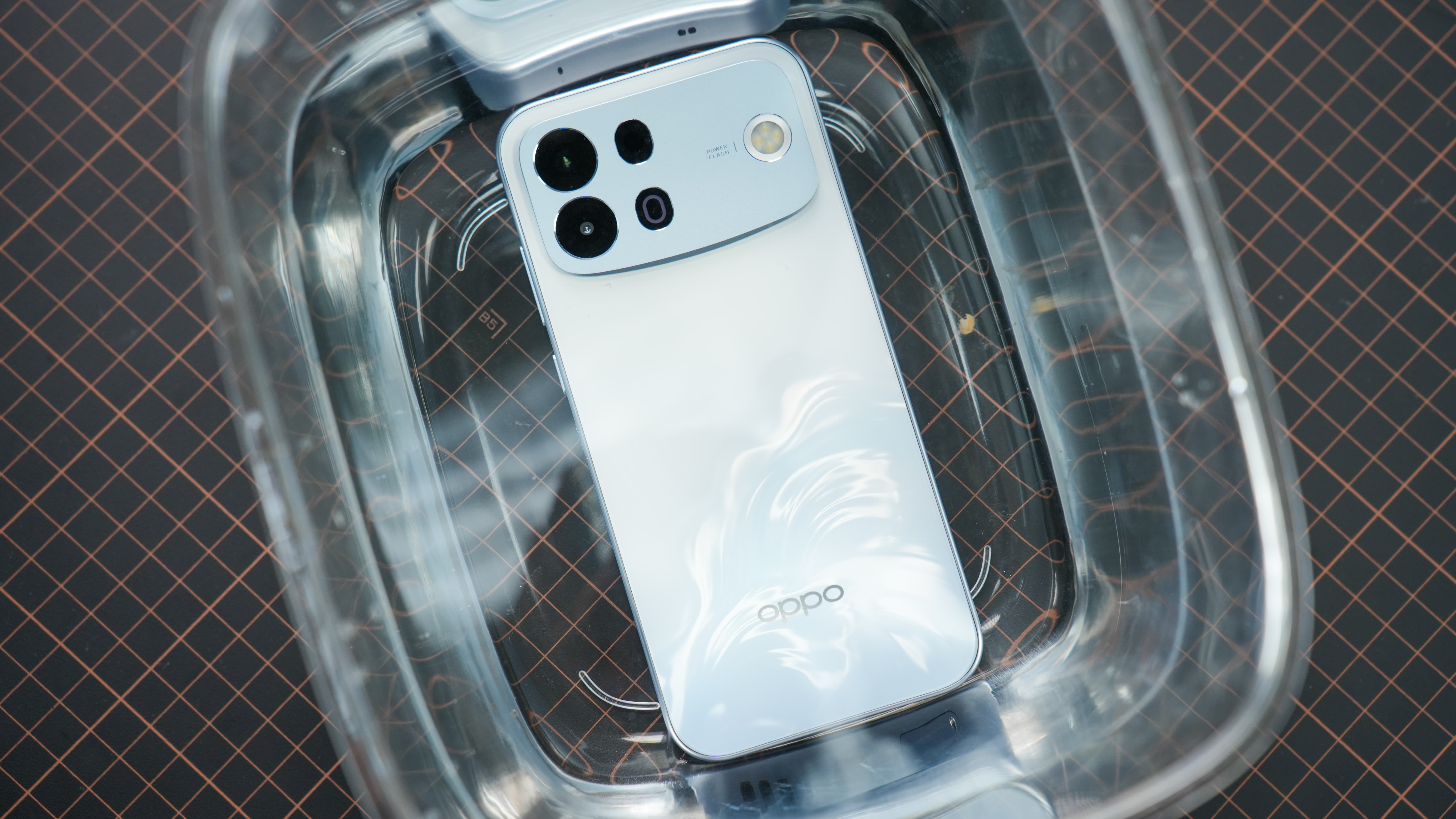 OPPO A7 Pro Max评测:万级大电池配超强抗造,耐用手机的版本答案!