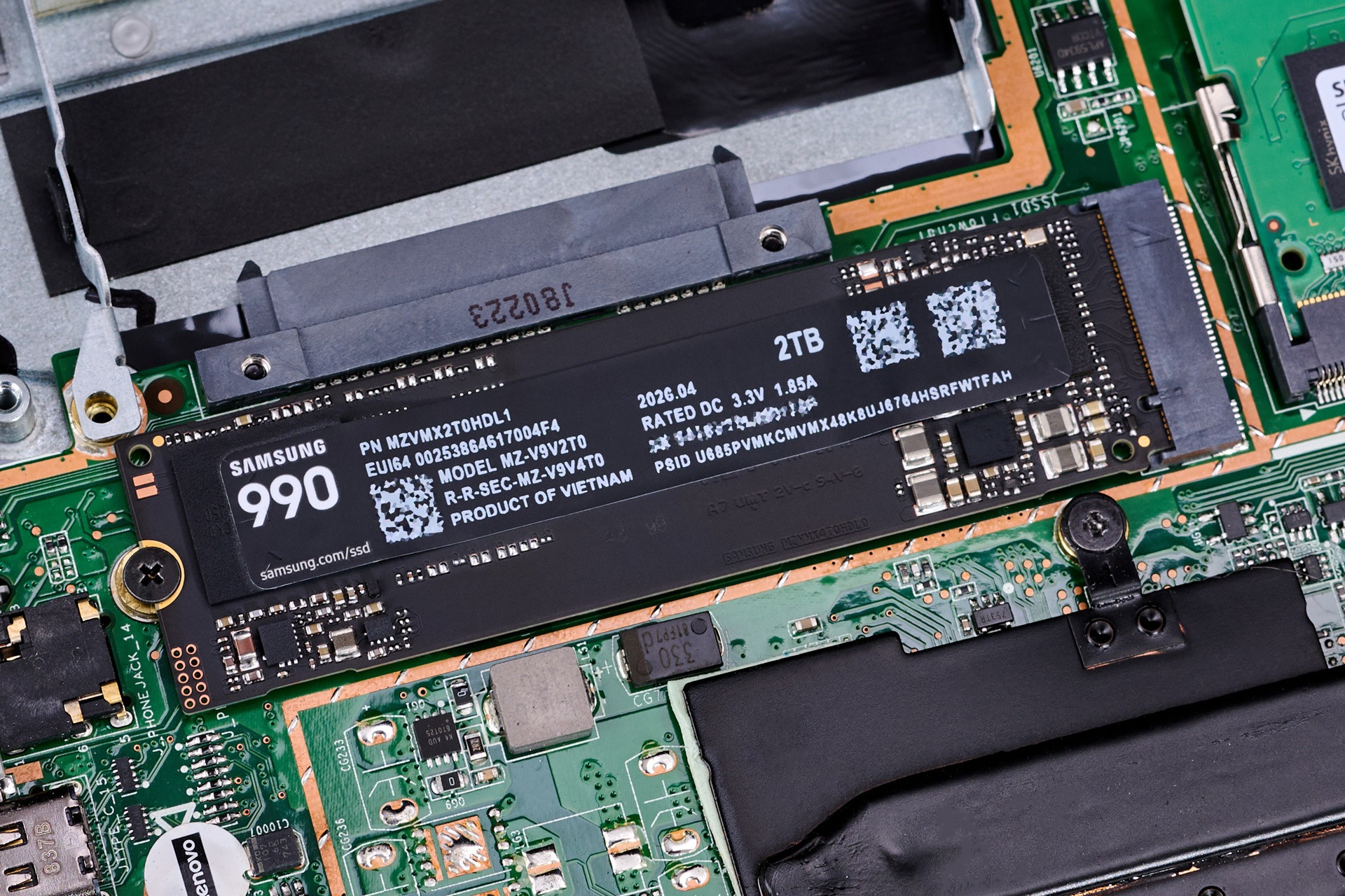 三星990 PCIe 4.0固态硬盘评测:能效狂飙的性能甜点