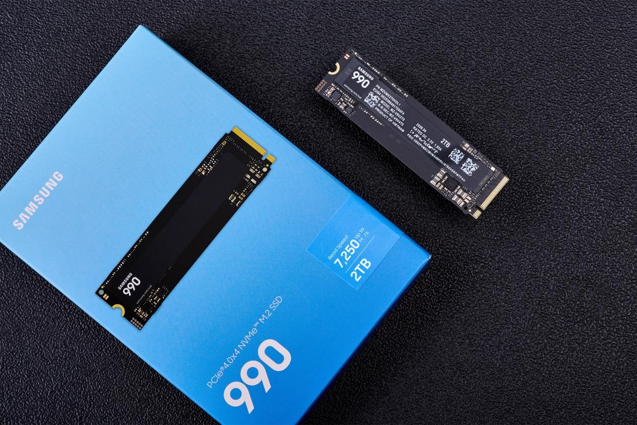 三星990 PCIe 4.0固态硬盘评测:能效狂飙的性能甜点