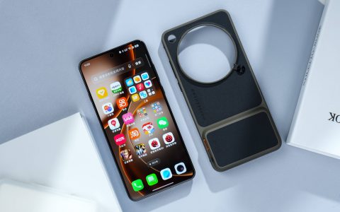 新手机屏幕发红=质量问题吗？一文说清背后的真相